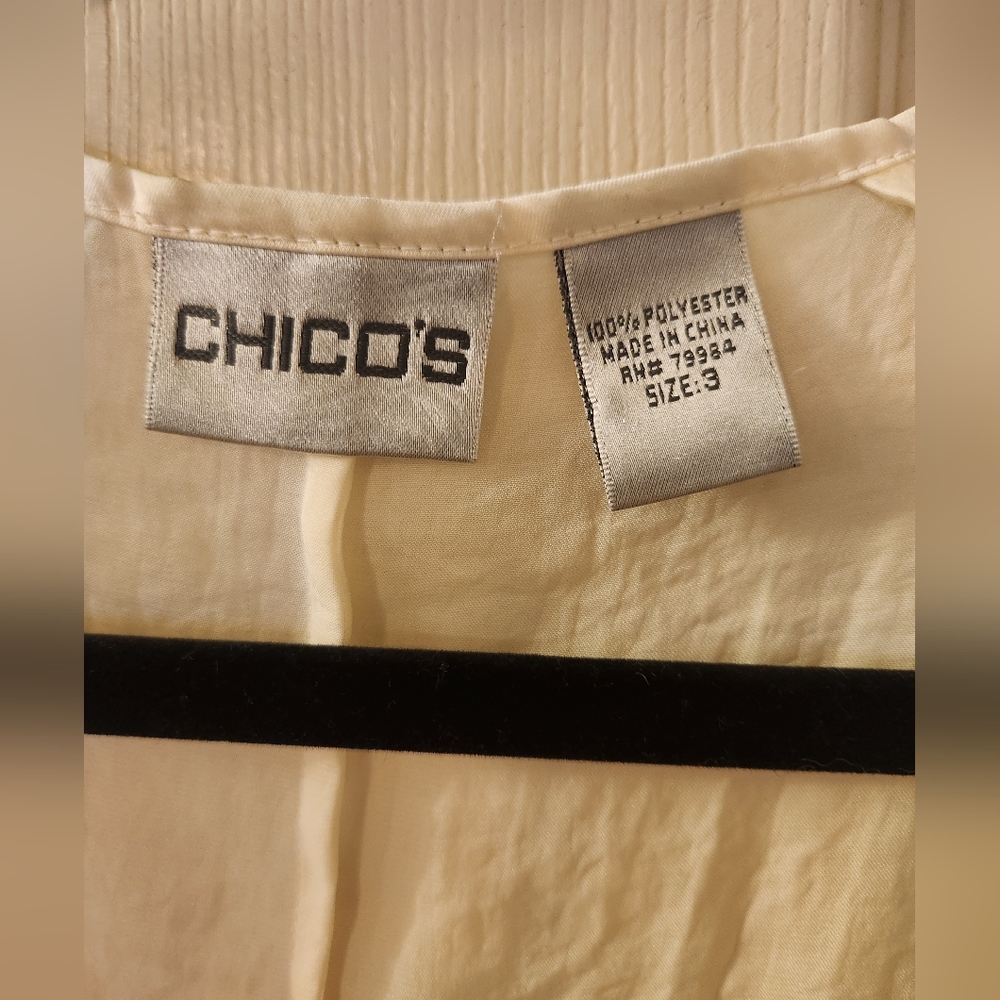 Chico's Ivory Sheer Flutter Sleeve Blouse Size 3  XL With Lining - Picture 3 of 8